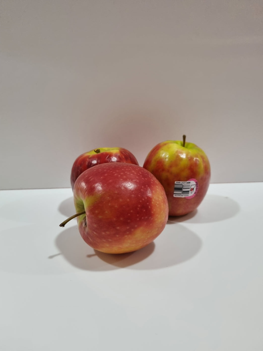 Apples- Pink lady, Large (each)