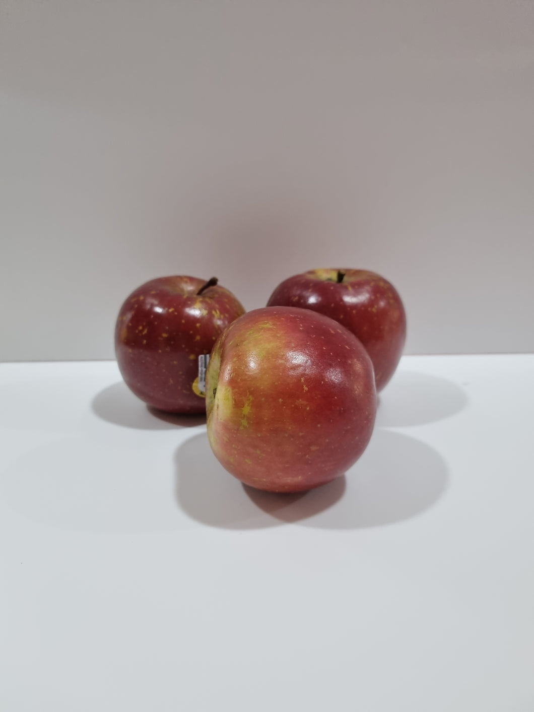 Apples- Fuji (each)